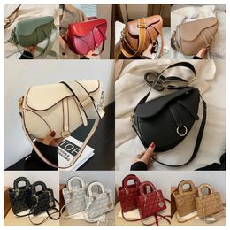 New Designer Saddle Handbag Shoulder Bags Crossbody Top Quality Fashion Women Leather Bag Classic Clutch Totes Wallets Ladies Purse Handbag