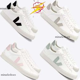 30off~ 2024 New Shoes French Brazil Green Low-carbon Life V Organic Cotton Flats Platform Sneakers Women Casual Classic White Designer Mens s