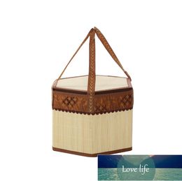 Bamboo Woven Picnic Basket Hamper Shopping Storage Basket with Lid and Handle Factory expert design Quality Latest Style Ori8174372