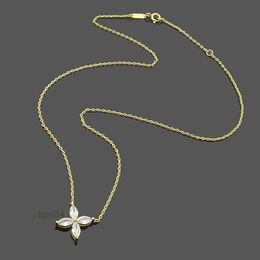 Designer -Gravel -Marken -Anhänger Halskette Hoch polierte Diamantblume Liebe Choker 316L Stahl Gold Silber Rose gefüllt Mädchen Frauen 46cm Länge 1S8H