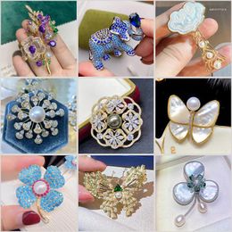 Brooches Natural Colour Sea Shell Butterfly Fashionable Zircon Elephant Sweet Flower Temperament Accessories Elegant Corsage