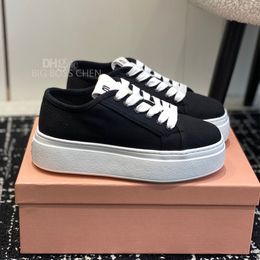 Fabric Canvas platform casual shoes Round toe Lace-up Low-top Tennis shoes sneakers Athletic shoe Luxury designer platform shoes for womens Black white
