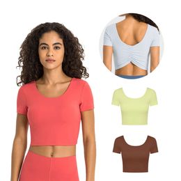 Women Yoga Workout Tops coltivazione magro magro magliette corta a manicotto incorporato in reggiseno Milocero di crema di supporto per reggiseno