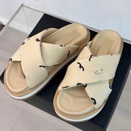 Womens Sandals Designer Lambskin Platform Heels Slippers Printed Letter Slides Outdoor Beach Shoes Ladies Flip Flops Girls Mules Crossed Strape Leisure Shoe