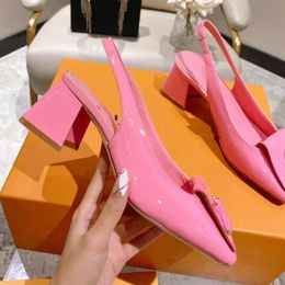 Модные патентные кожаные туфли кнопки обуви, украшенные кожаными неглубокими сандалиями Женщины высококачественные дизайнерские вечерние сандалии танцую высокие каблуки 9,5 см с коробками.#06