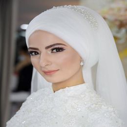 White Muslim Bridal Veils 2019 Beading Pearls Tulle Wedding Hijab for Saudi Arabia Brides Custom Made Fingertip Length Bridal Veils 260g