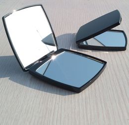 New Folding Mirror Pocket Mini Portable Makeup Mirrors Travel Hand Small Mirror Vanity Foldable Compact Cosmetics Tools