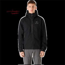 Technical Outerwear Jackets Men's Shell Jackets Outdoor Waterproof and Windproof Men's Hooded Sprint Clip DHK5