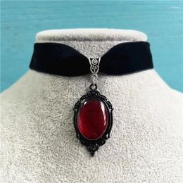 Pendant Necklaces Gothic Vampire Cameo Choker Velvet Necklace For Women Fashion Pagan Witchcraft Jewellery Girls Gifts Creative
