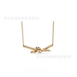 2024 New Designer Jewellery Tiffanyjewelry Necklace Fashion High Quality Necklace Women Necklace Silver Goldplated Knot Knot Necklace With Diamond Studded 687