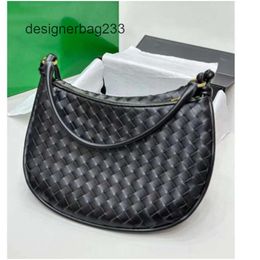 Luxury Knitted Twin Crescent Designer Lady Light Leather Shoulder Handbag Bottgas 2024 Bag Bags New Venetas Gemellis Purses Underarm Calf GPD8