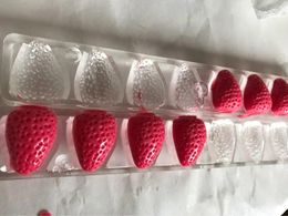 Baking Tools Design Latest Bakeware Strawberry Shaped 3D Candy Mould Jelly Hard Polycarbonate Chocolate Mould