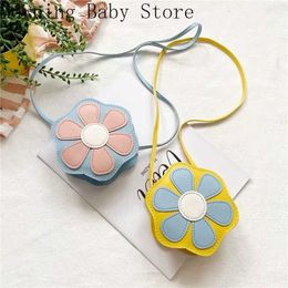 Backpacks Fashionable and cute PU flower shaped childrens bag candy Colour childrens cross body messenger bag mini girl coin wallet shoulder bag d240516