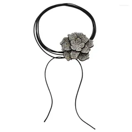 Choker Romantic-Gothic Full Rhinestones Flower Clavicle Chain Necklace Women Lady Fashion Adjustable Rope Y2K