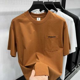 Men's T-Shirts High quality solid simple mens T-shirt 2024 summer O-neck pocket printed short sleeved Korean street fashion trend casual Q240515
