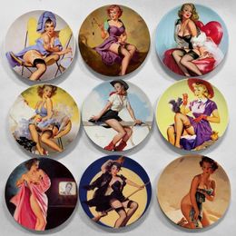 Decorative Figurines Gil Elvgren Plate Pin-up Girls Sexy Posters Wall Hanging Artistic Ceramic Craft Background Decoration Dish