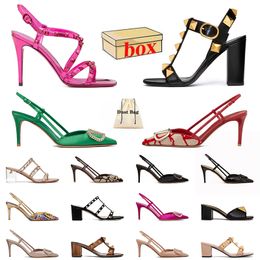 Fashion Designer Sandals Womens Platform Leather Wedges Block Heel Pumps Slide Luxury Lady Sexy High Heels Rivet Pointed Manual Customized With Box Pink Slippers