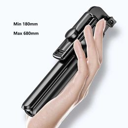 Selfie Monopods Bluetooth selfie stick suitable for mobile phones iPhones Samsung wireless selfie sticks tripods with shutter remote controlB240515