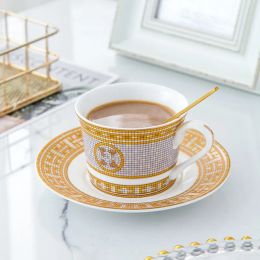 Luxury Bone China European Mug Creative Vintage Coffee Cups Gilt Edging Porcelain Gift Big Mark Tea Cup Plate Rack Set Home