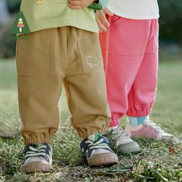 Trousers Amila Baby Pants 2024 Spring New Solid Color Breathable Comfortable Versatile Girls Boys SweatpantsL2405