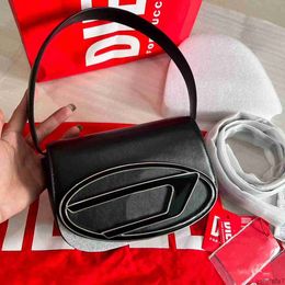 Mirror Quality Designer Underarm Bag Woman Mens Luxurys Handbags 1dr Cool Shoulder Bag White Tote Purse Wallets Black Leather Cleo Clutch Crossbody Fashion 20 55SE
