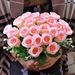 Decorative Flowers 24 Heads Rose Big Bouquet Holding Artificial Silk Flower DIY Wedding Party Floral Bunch Home Living Room Table Decor Fake