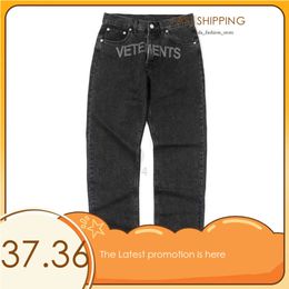 Vetements Jeans Men's Jeans Men Jeans High Quality Men Women Survetements Designer Jeans Fashion Pants Embroidered Lettered Straight Leg Pants 241