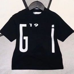 Kid Designer T Shirt Ubrania dziecięce ubrania chłopiec dziewczyna dziecięca dziecięca koszulka koszulka maluch luksusowa marka letnia litery czarne białe z literami