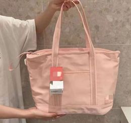 Designer Brands Shopping Bags Women Triangle Label Waterproof Leisure Travel Bag Large Capacity Nylon Mommy Tote Ladies Shoulder Bag Handbag 01