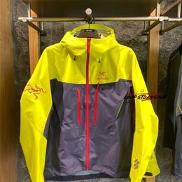 ARC Windproof Jacket Windproof Jacket Alpha Sv Dragon Year Limited Edition Outdoor Jackets for Men and Women Hard Shell Waterproof Jackets