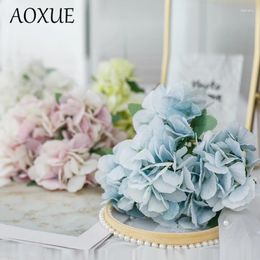 Decorative Flowers 1 Pc High-end 6 Branches 8 Colors Fresh Simulation Hydrangea Fake Flower Bouquet Silk Home Living Room Wedding Decoration