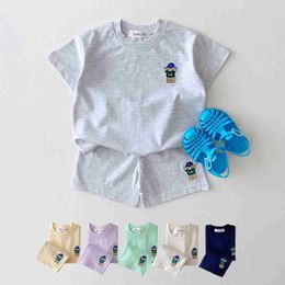 Clothing Sets 2023 Summer Korean Boys Set Embroidered Bear Emblem T-shirt+Loose Shorts 2PCS Casual Baby Set for Girls WX