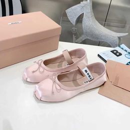 Dress Shoes luxury Designer sandals Yoga dance Shoe silk Miui Bow loafer High quality womens mens flat Dress shoes sexy walk Summer fashion Low Casual ballet shoe outd