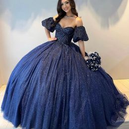 Sexig älskling Navy Blue Shiny Quinceanera klänningar Korta ärmar Pärlor Vestidos de 15 Anos Court Train Birthday Party klänningar