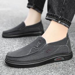 2024 hot selling Men designer casual shoes outdoor jogging walking sneakers loafers mens trainers big size 44