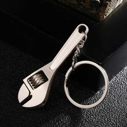 Keychains Lanyards Fashion Jewelry High Quality Adjustable Metal Tool Wrench Spanner Key Chain Ring Men Car Keyring Keychain Trinket Creative Gift Y240510