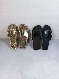 2024 Toe Summer Sandals Black Open Gold Eel Skin Beach Flat Slippers Women Outerwear 718 d 7850