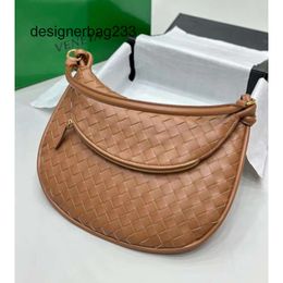 Luxury Knitted Twin Crescent Designer Lady Light Leather Shoulder Handbag Bottgas 2024 Bag Bags New Venetas Gemellis Purses Underarm Calf VSKK