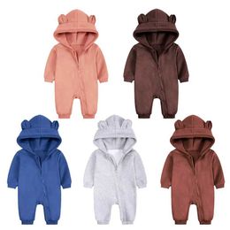 Rompers Hot wool baby jumpsuit newborn baby boy girl jumpsuit game suit bear ear hooded jumpsuit fashionable baby jacket d240517