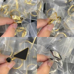 Top Quality Band Rings 18K Gold Plated Brand Inverted Triangle Band Rings for Men Women Fashion Designer Extravagant Brand Metal Ring Jewellery