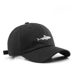 Ball Caps 2023 New Small Fish Embroidery Sports Leisure Wash Old Shark Baseball Cap Street Fashion Man Woman Sun Visor Cap B240516