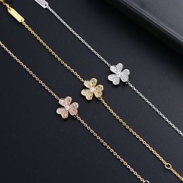 Fan Fourleaf Clover Bracelet Designer Jewellery Womens Full Diamond Simple Lucky Grass Light Luxury Girlfriend Gift