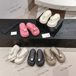 Designer Sandal Slippers Summer Women Shoes Shaped Molded Slides Rubber Mules Foam footbed Thongs Wedges Flip Flops with crystal buckle Interlocking C Beach Shoes