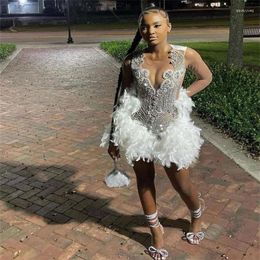 Party Dresses Luxury Short Feather Prom Dress For Black Girls White Aso Ebie Cocktail 2024 Crystal Beaded African Birthday Evening