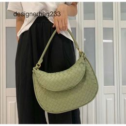 Luxury Knitted Twin Crescent Designer Lady Light Leather Shoulder Handbag Bottgas 2024 Bag Bags New Venetas Gemellis Purses Underarm Calf SV27