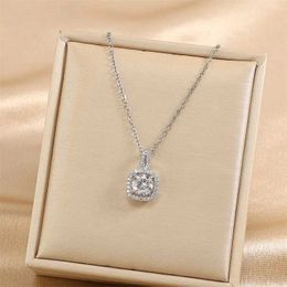 Pendant Necklaces Simple Womens Crystal White Zirconia Chain Cute and Fashionable Wedding Jewellery Silver Necklace J240513