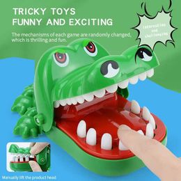 Decompression Toy Crocodile Teeth Bite Finger Dentist Classic Family Game Fun Children Crocodile Finger Bite Stress Relief Childrens Toys B2405