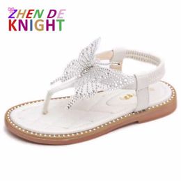Sandals Girls Sandals 2023 Summer New Fashion Diamond Butterfly Baby Girl Princess Shoes Elastic Clip Toe Childrens Sandals Y240515