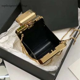 10A Retro Mirror Quality Designers Chains Luxuries Perfume Bottle Bag Sheepskin Cross Body Bags With Box c29