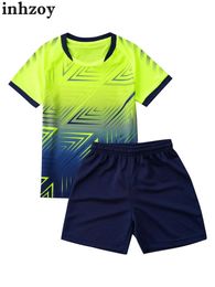 Sets/Suits Kids Boys Football Outfits Sportswear Print Short Sleeve T-shirt with Elastic Waistband Drawstring Shorts Set Workout TracksuitL240502